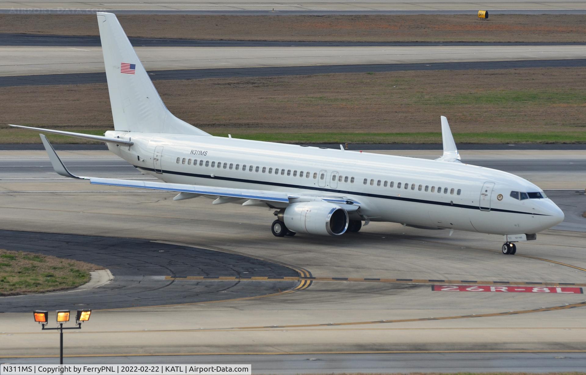 N311MS, 2004 Boeing 737-8Q8 C/N 30670, US Marshal Service B738 arriving