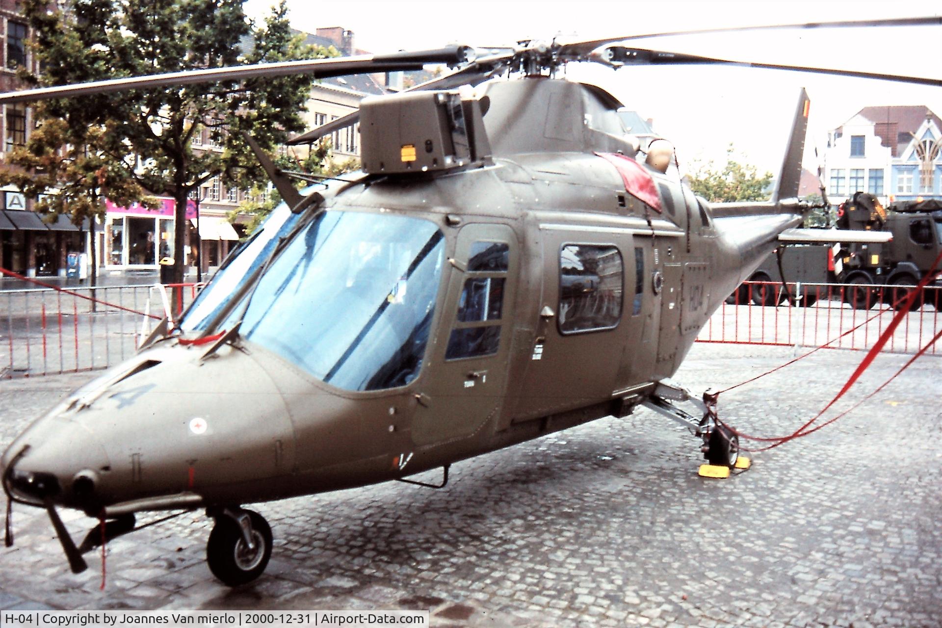 H-04, 1951 Sikorsky H-19A Chickasaw C/N 51-3886, Ghent Vrijdagsmarkt