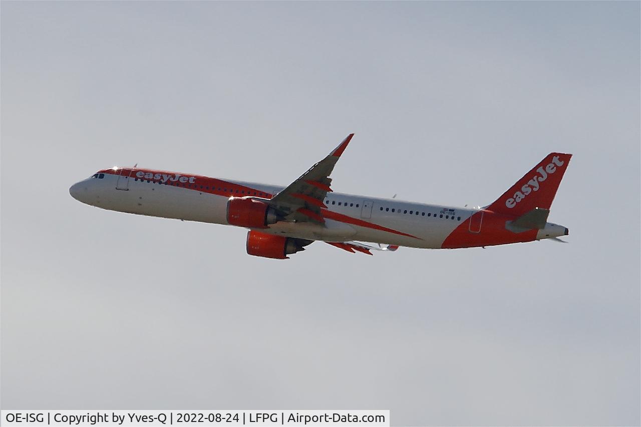 OE-ISG, 2017 Airbus 321-251NX C/N 10048, Airbus 321-251NX, Climbing rwy 08L, Roissy Charles De Gaulle airport (LFPG-CDG)