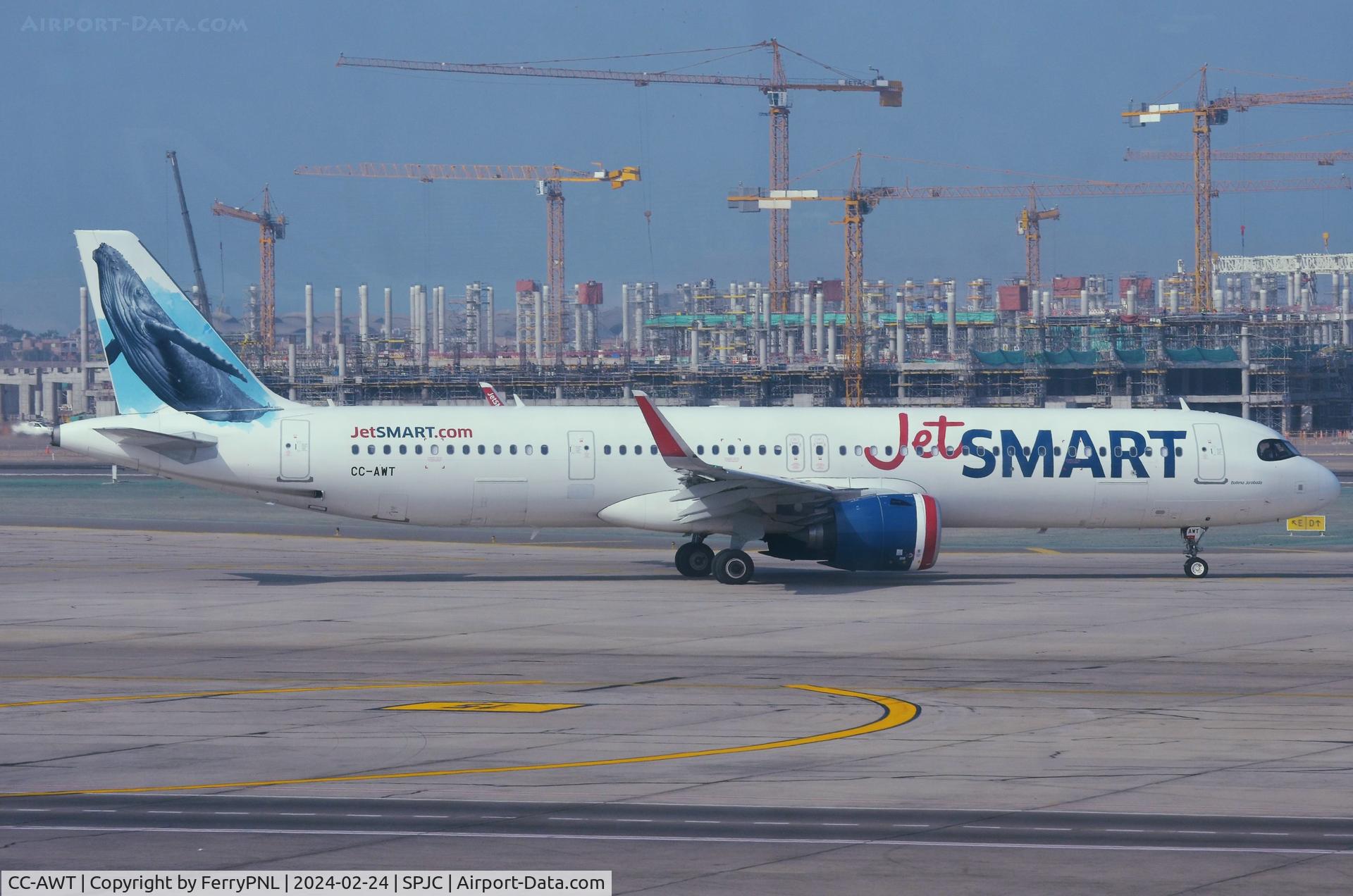 CC-AWT, 2022 Airbus A321-271NX C/N 10965, JetSMART A321N taxying for departure