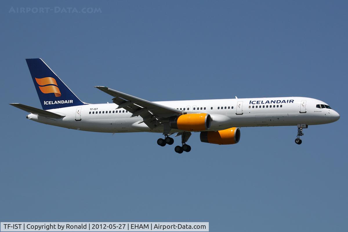 TF-IST, 2000 Boeing 757-256 C/N 29307, at spl