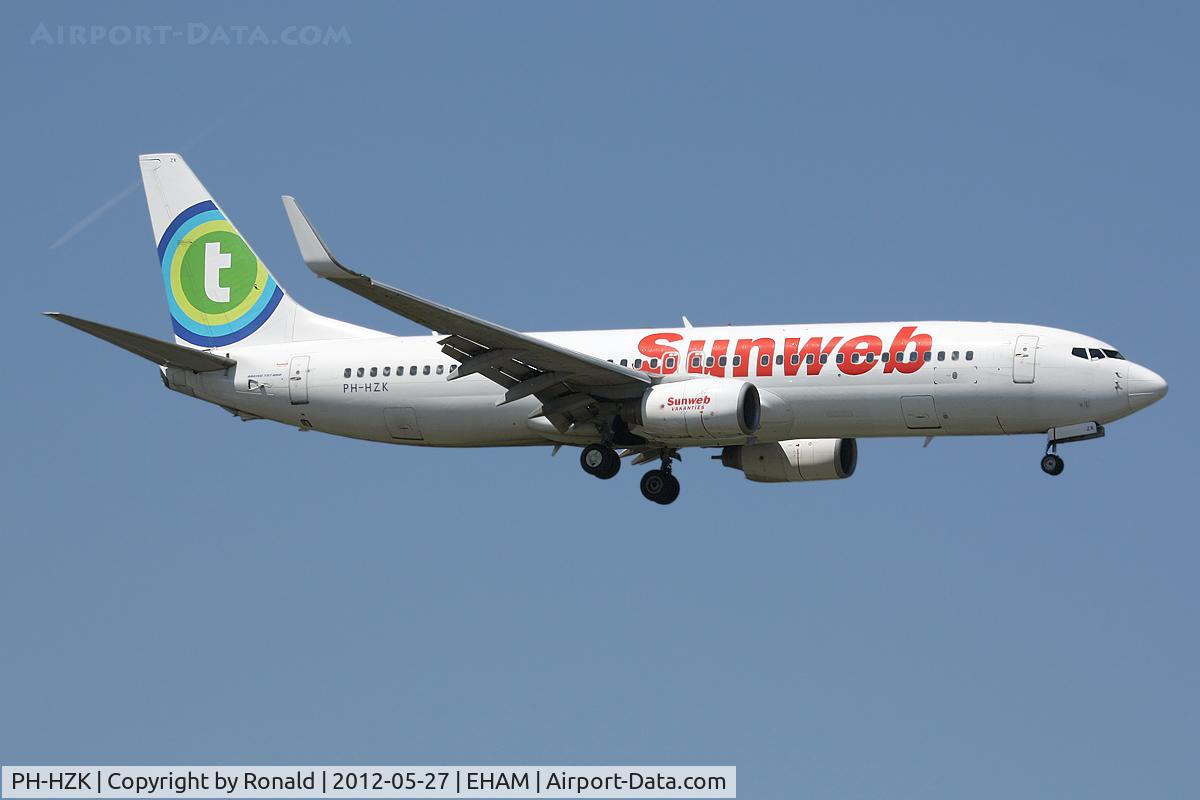 PH-HZK, 2000 Boeing 737-8K2 C/N 30390, at spl