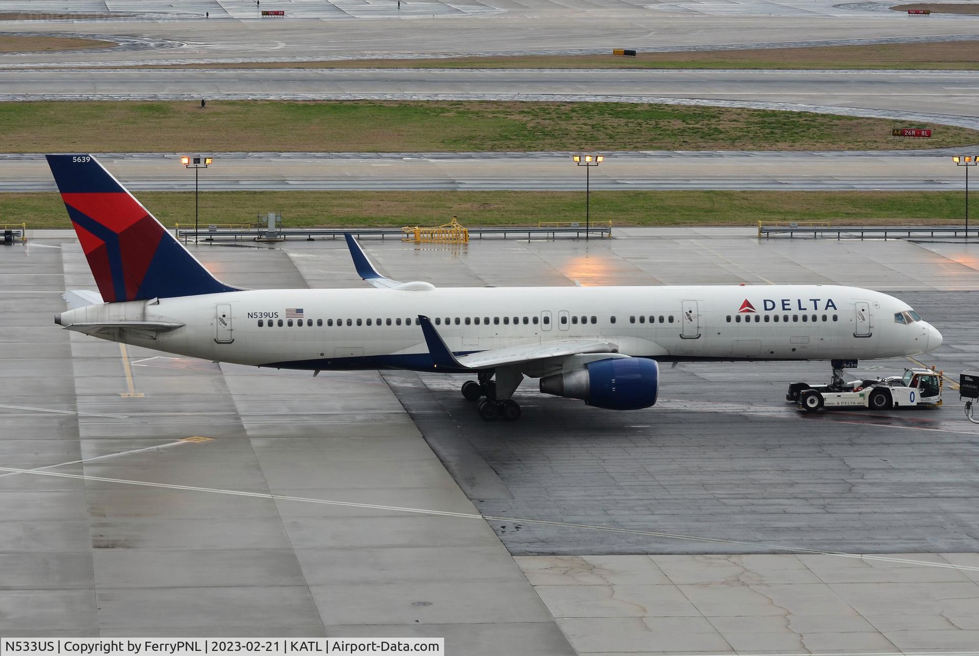 N533US, 1988 Boeing 757-251 C/N 24264, Delta B752 under tow