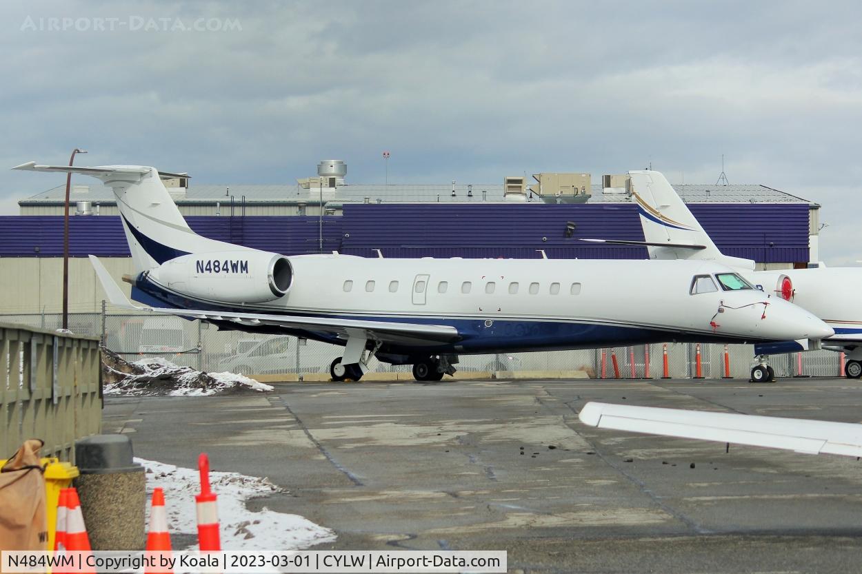 N484WM, 2008 Embraer EMB-135BJ Legacy 600 C/N 14501058, Resting after arrival from Seattle (BFI, WA).
