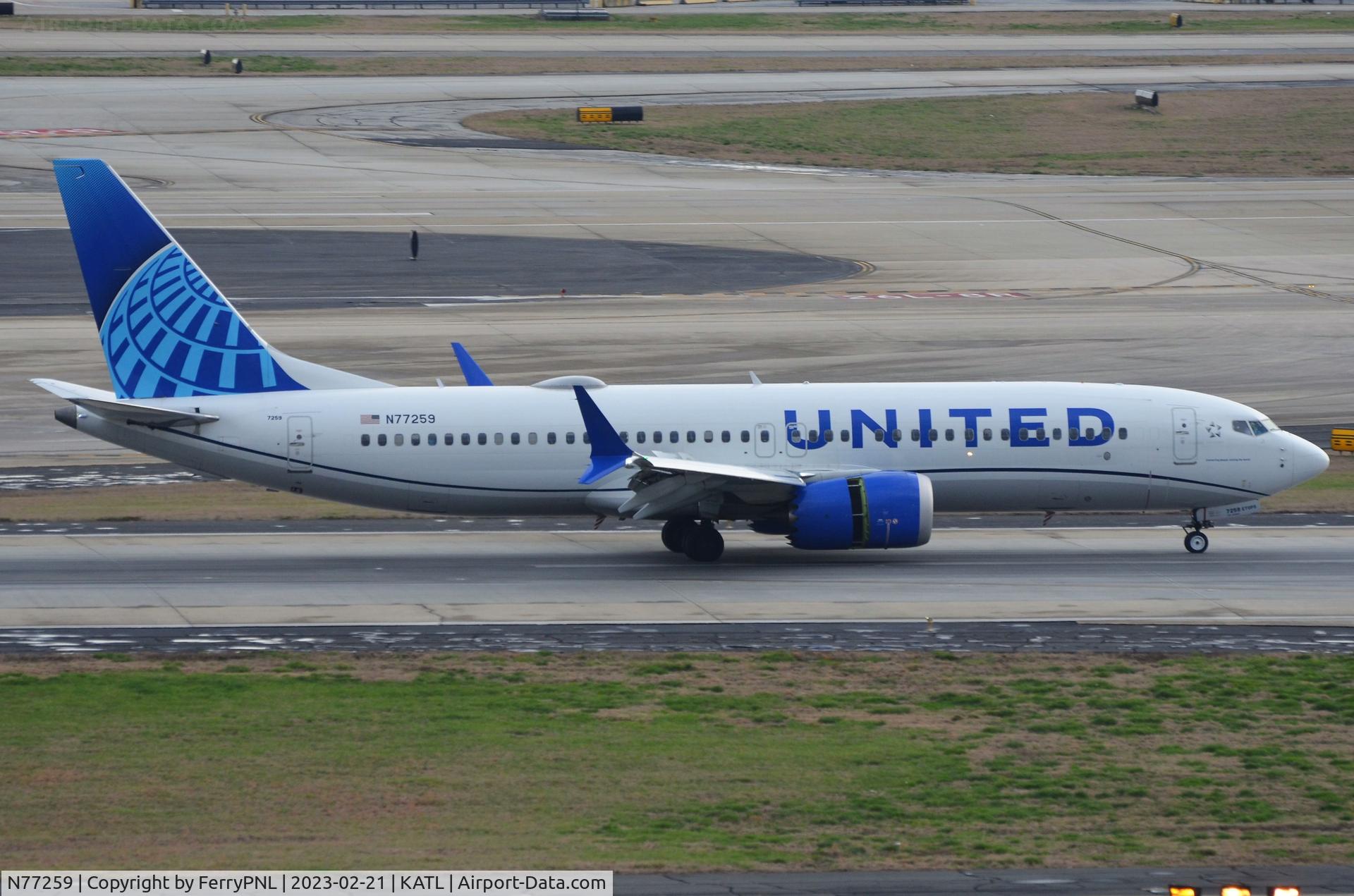 N77259, 2021 Boeing 737-8 MAX C/N 43462, United B738M landing