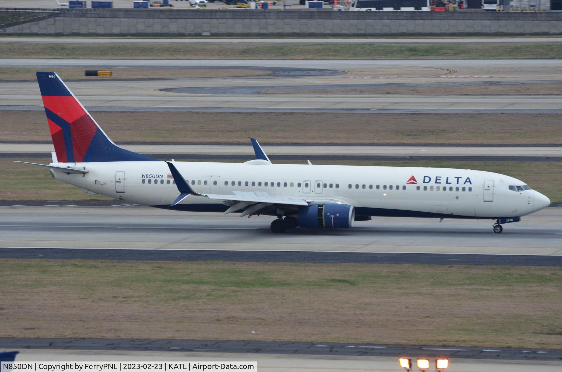 N850DN, 2015 Boeing 737-932/ER C/N 31961, Arrival of Delta B739