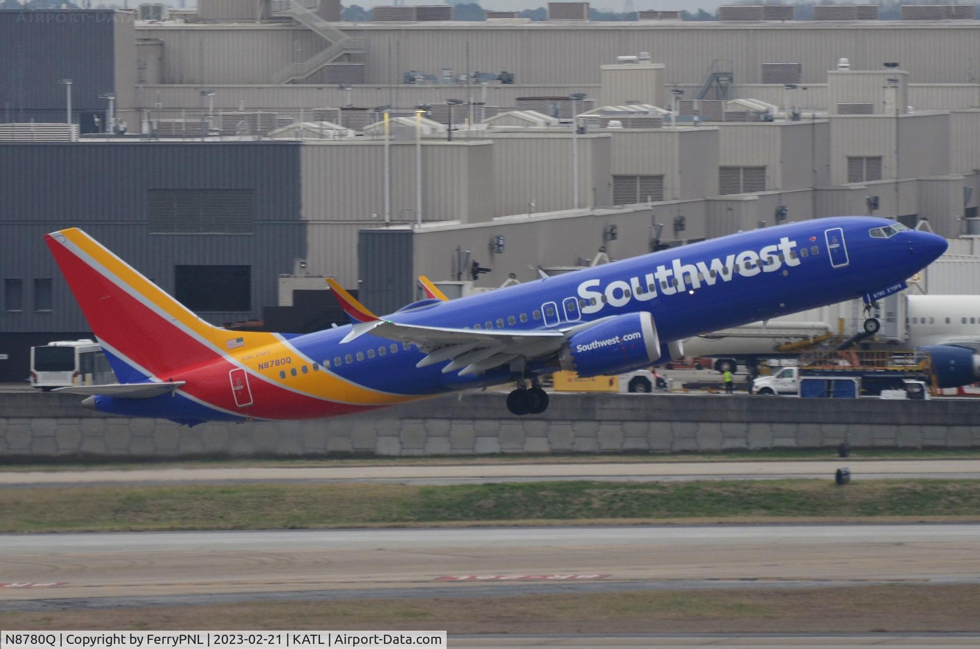 N8780Q, 2022 Boeing 737 MAX 8 C/N 67753, Southwest Max 8 taking-off