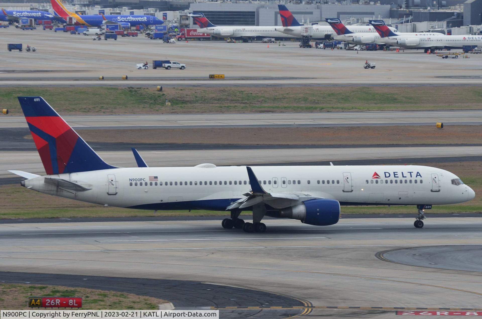 N900PC, 1997 Boeing 757-26D C/N 28446, Delta B752 arriving