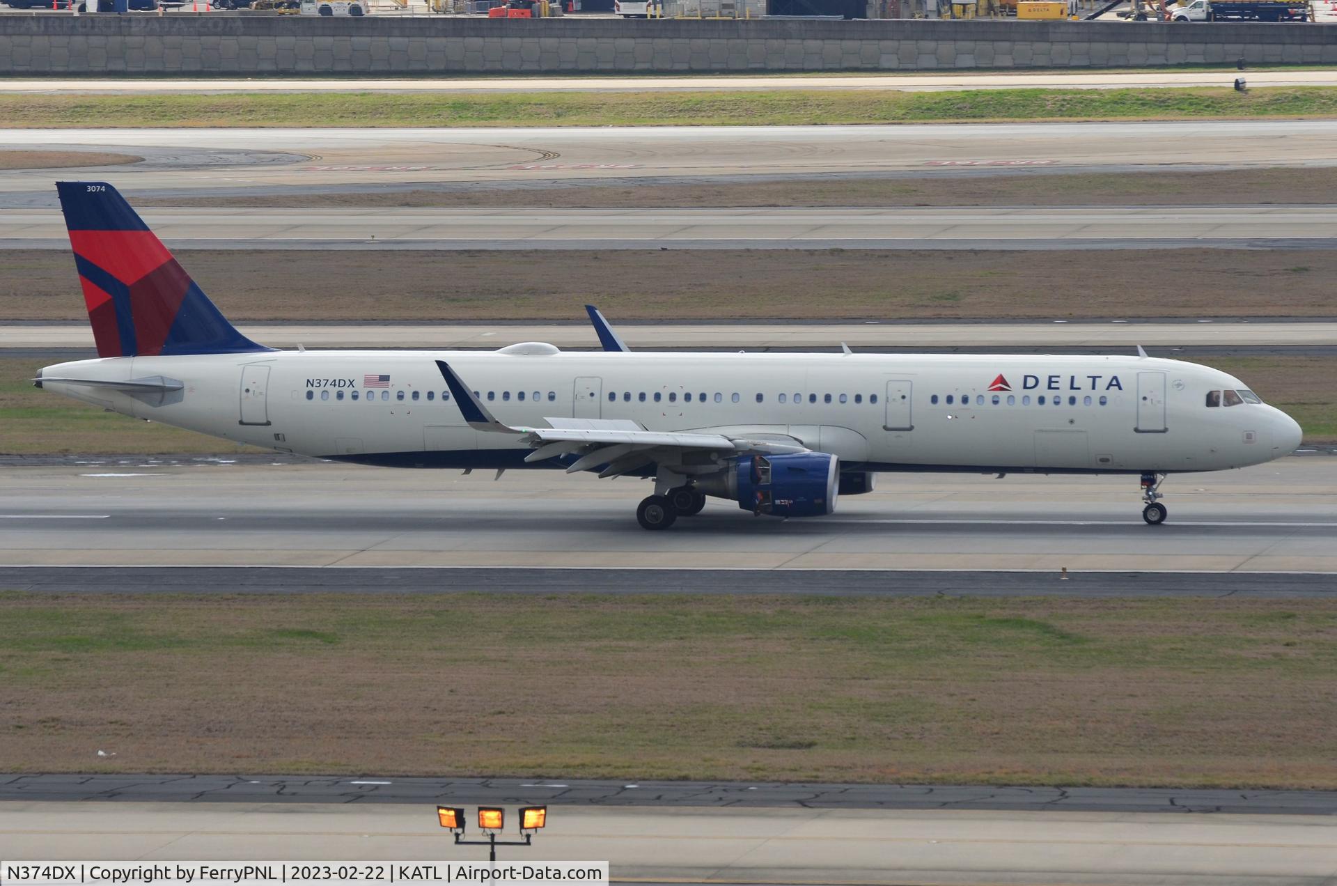 N374DX, 2019 Airbus A321-211 C/N 8810, Arrival of Delta A321