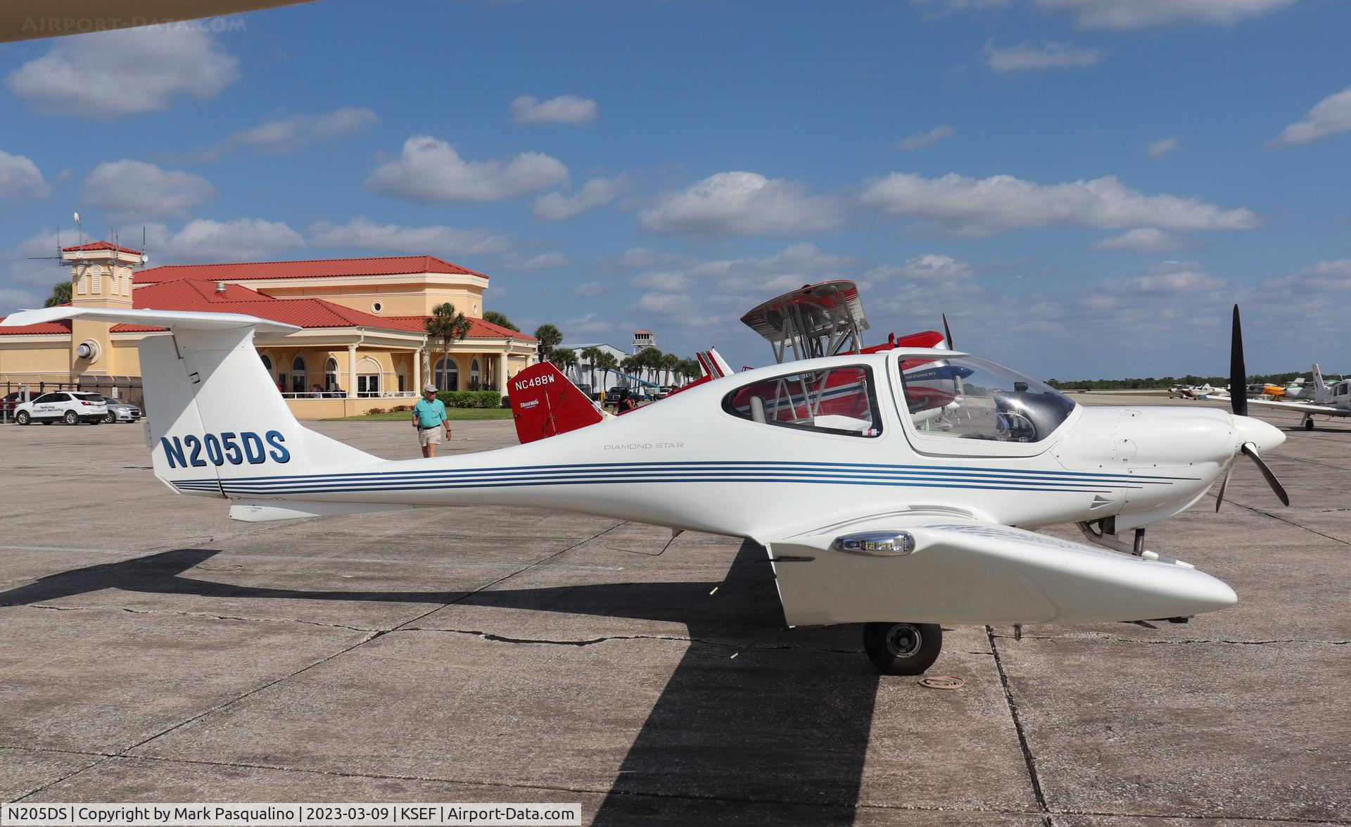 N205DS, 2002 Diamond DA-40 Diamond Star C/N 40.205, Diamond DA-40