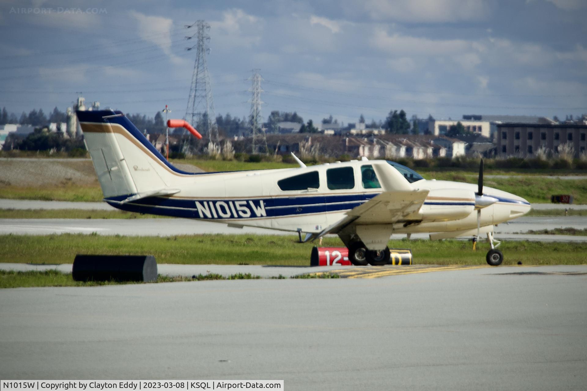 N1015W, 1973 Beech E-55 Baron C/N TE-907, San Carlos Airport in California 2023.