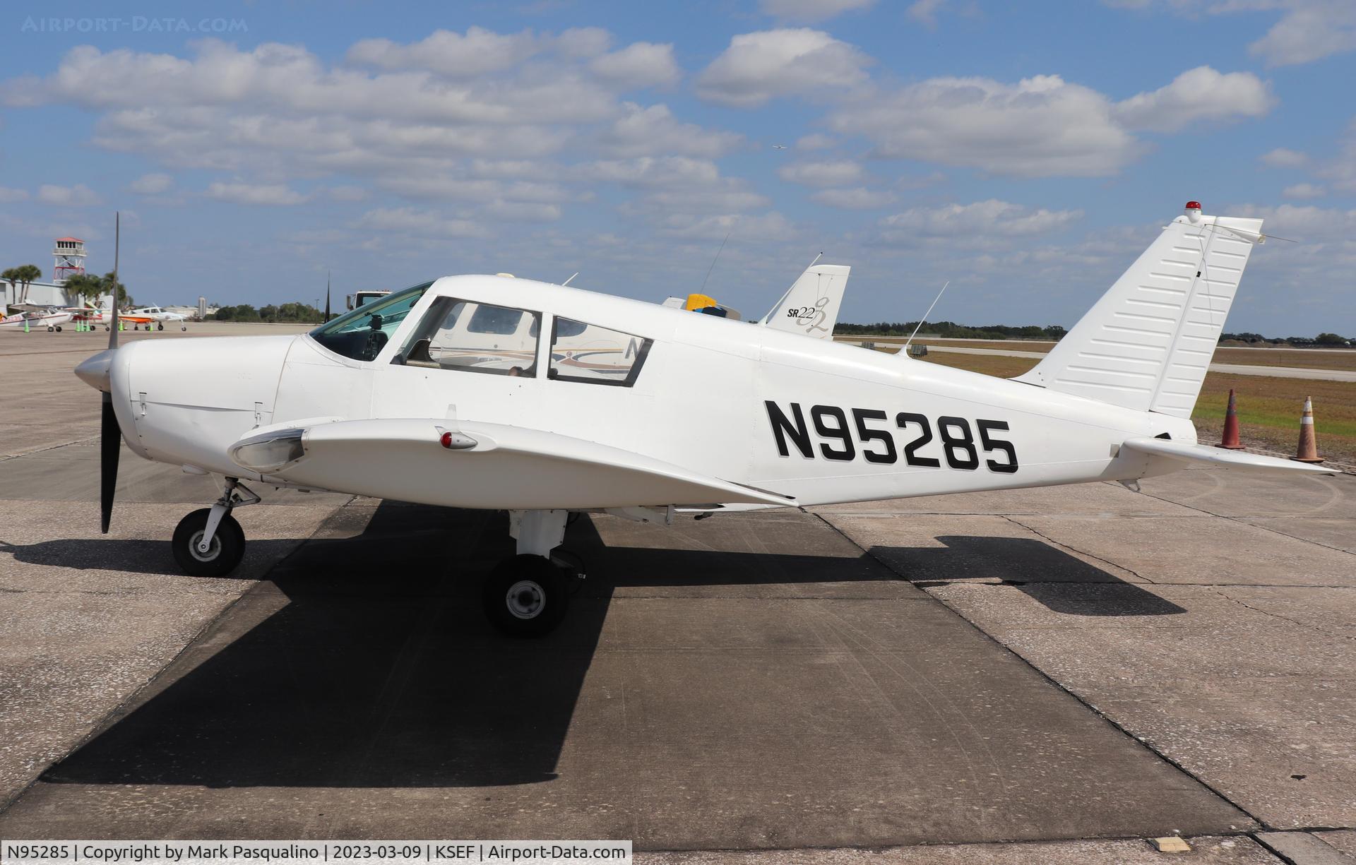 N95285, 1969 Piper PA-28-140 C/N 28-25875, Piper PA-28-140