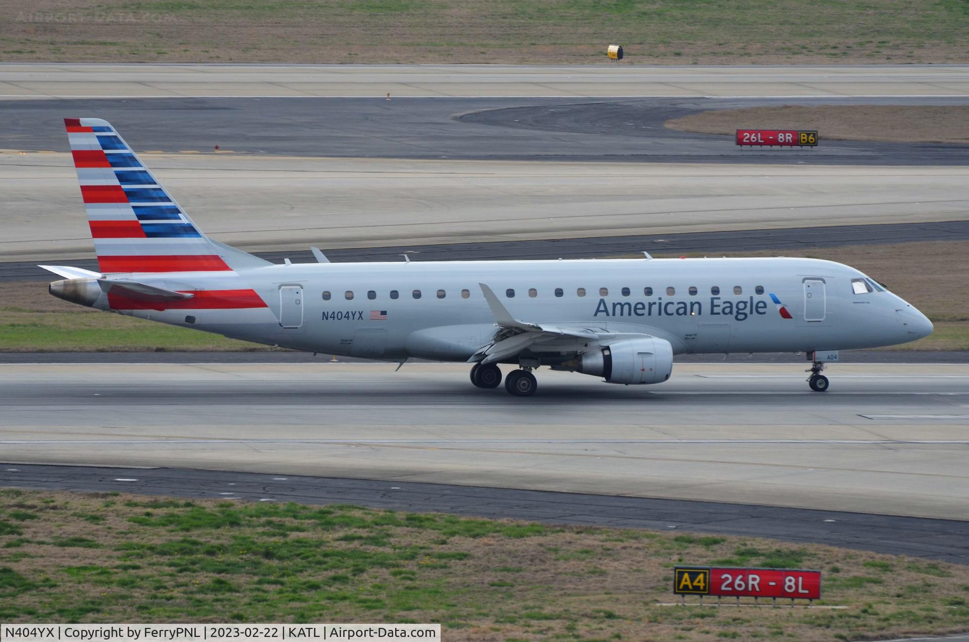 N404YX, 2013 Embraer 175LR (ERJ-170-200LR) C/N 17000367, American Eagle ERJ175