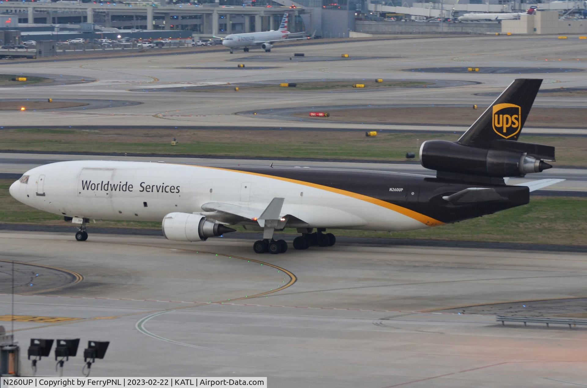 N260UP, 1992 McDonnell Douglas MD-11F C/N 48418, UPS MD11F taxying to its ramp