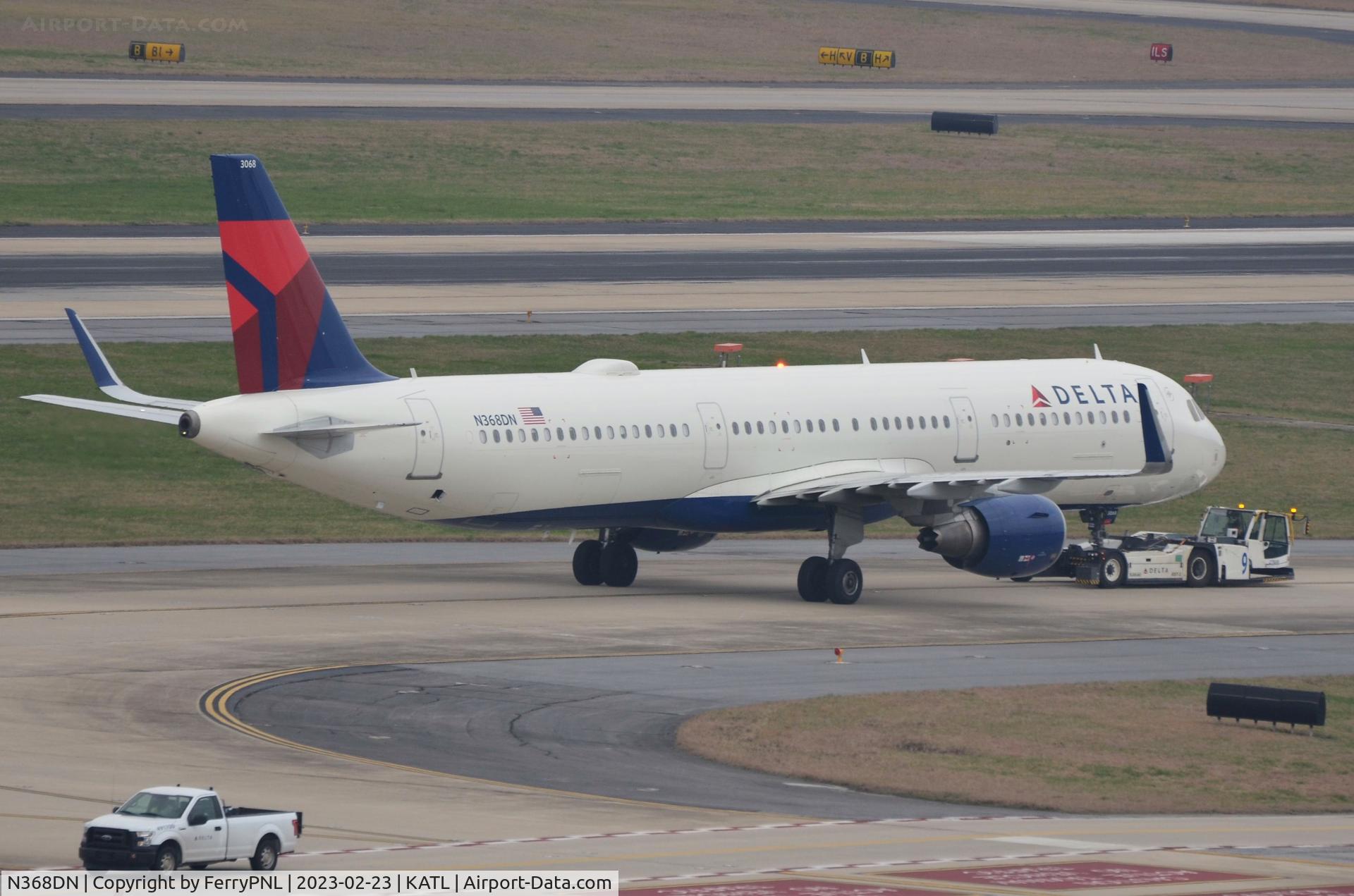 N368DN, 2019 Airbus A321-211 C/N 8695, Delta A321 under tow