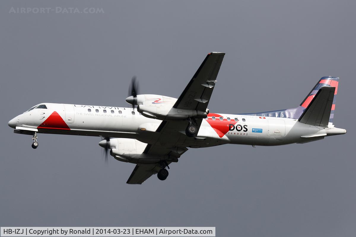 HB-IZJ, 1995 Saab 2000 C/N 2000-015, at spl