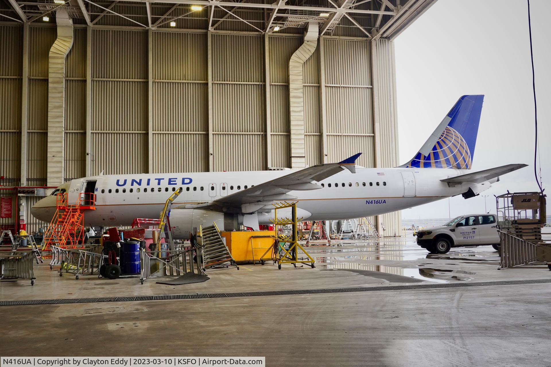 N416UA, 1994 Airbus A320-232 C/N 479, SFO 2023.