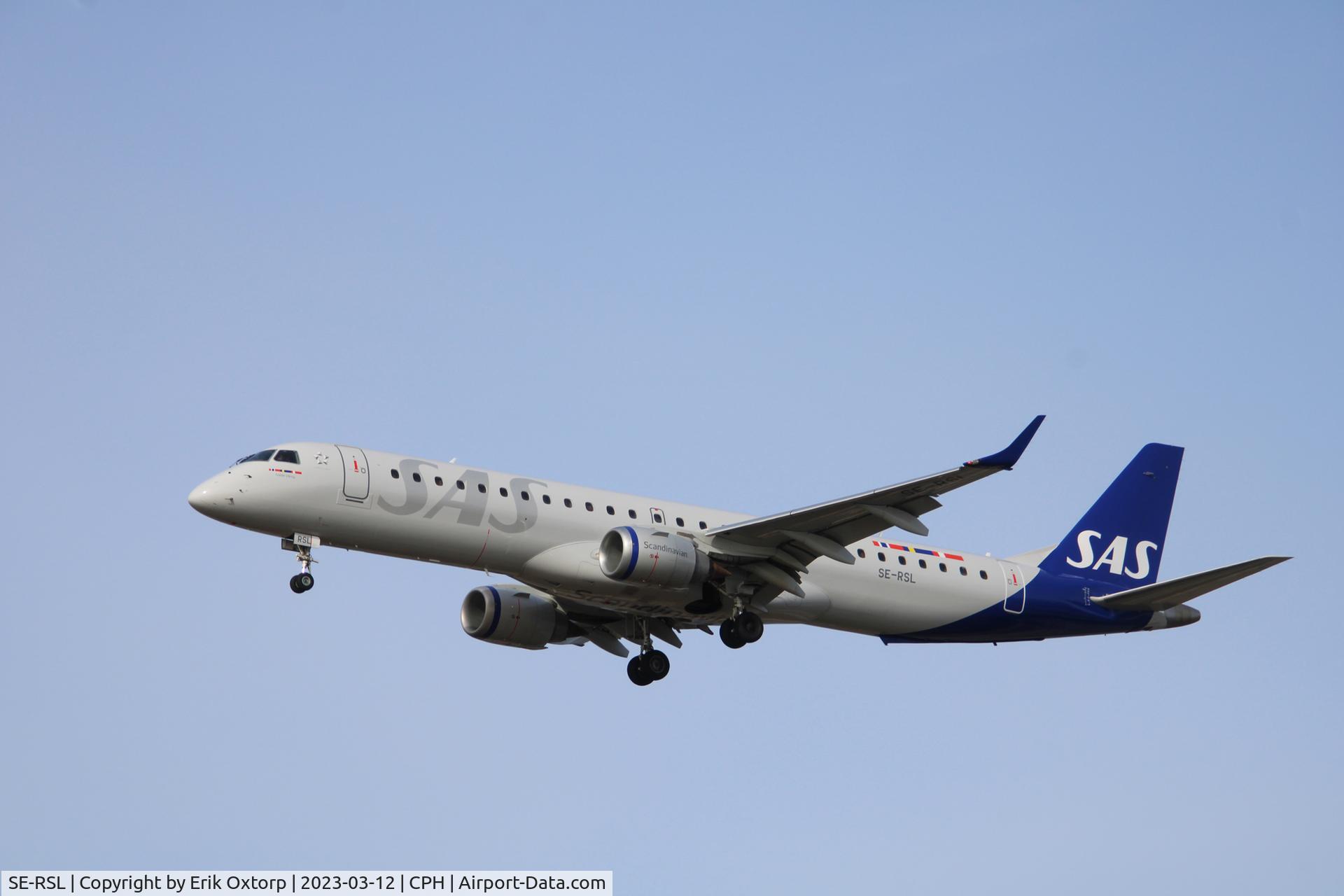 SE-RSL, 2007 Embraer 195LR (ERJ-190-200LR) C/N 1900128, SE-RSL landing rw 22L