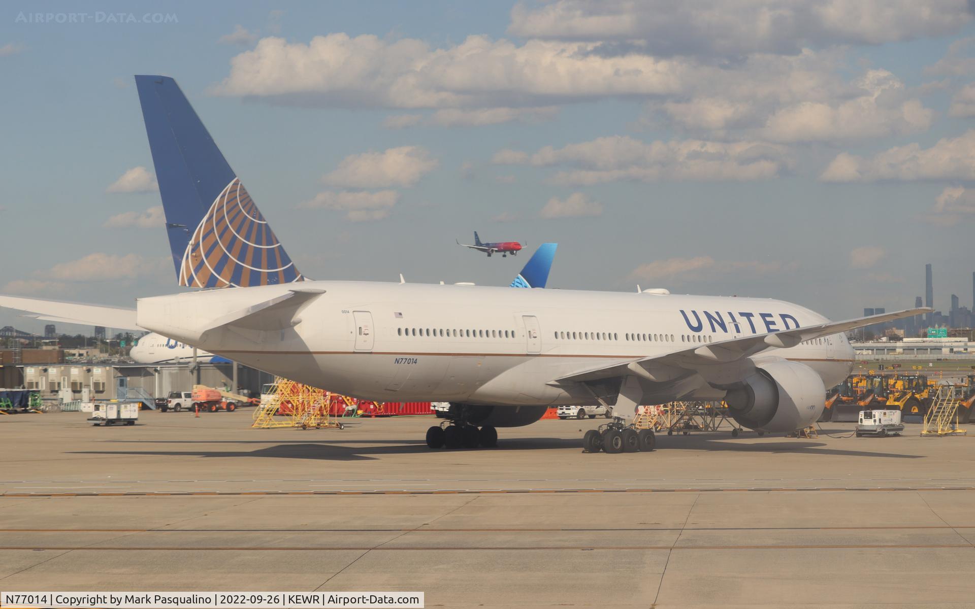 N77014, 1999 Boeing 777-224 C/N 29862, Boeing 777-224