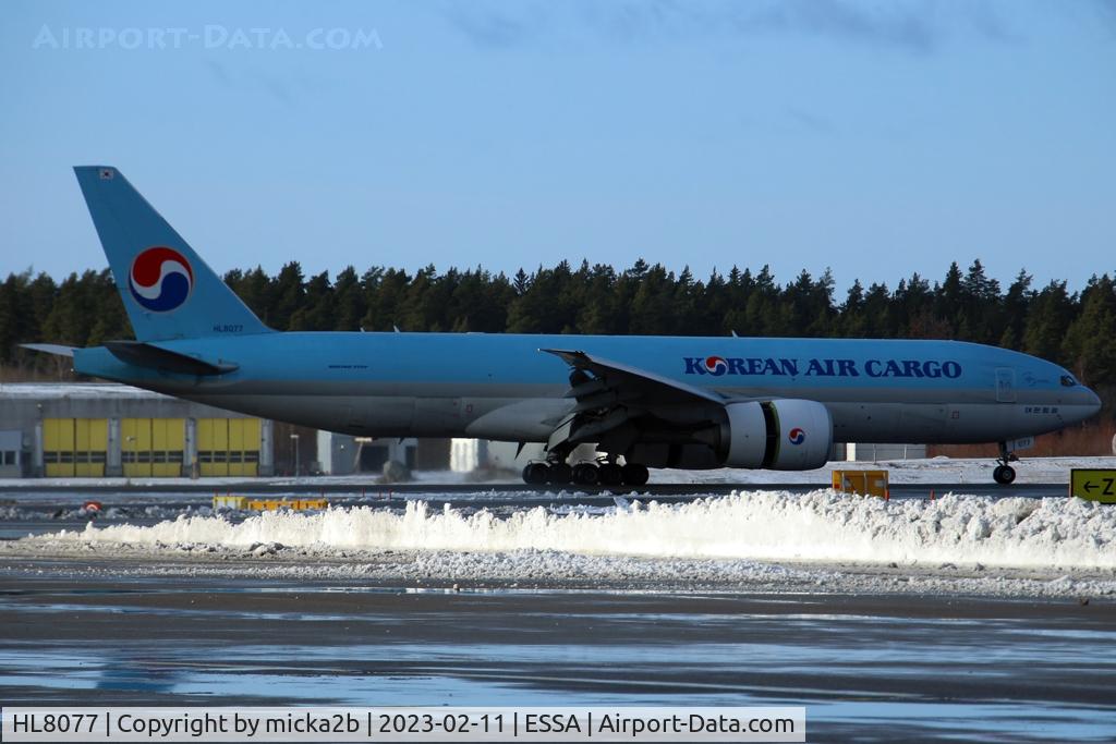 HL8077, 2017 Boeing 777-FB5 C/N 62697, Taxiing