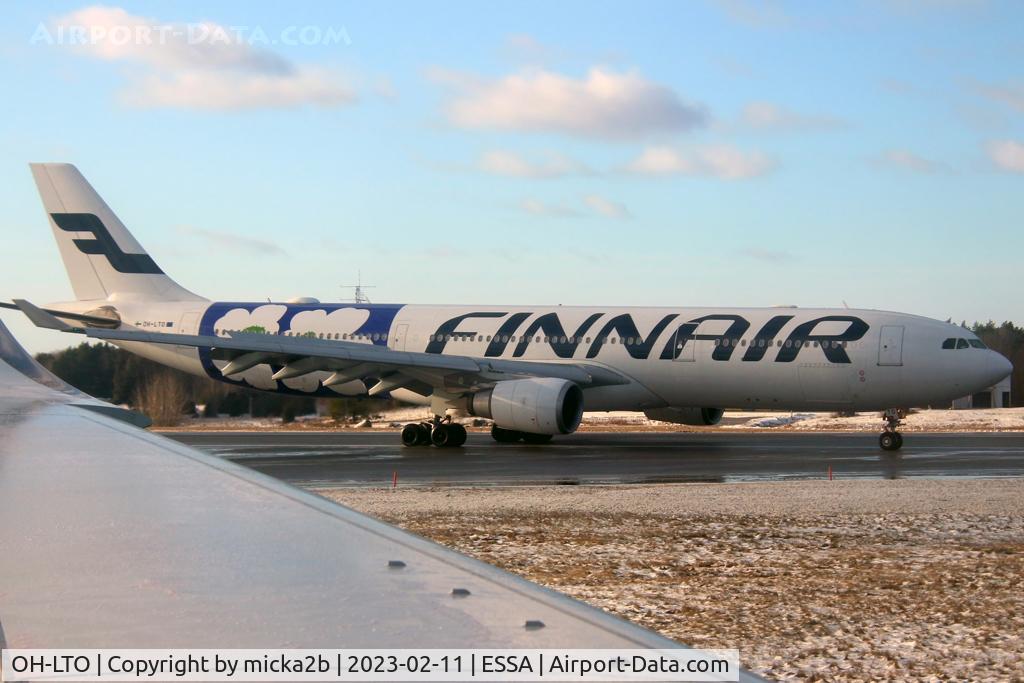 OH-LTO, 2009 Airbus A330-302X C/N 1013, Taxiing