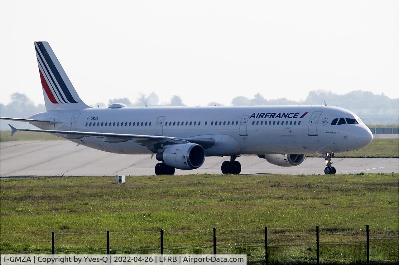 F-GMZA, 1994 Airbus A321-111 C/N 498, Airbus A321-111, Taxiing, Brest-Bretagne Airport (LFRB-BES)