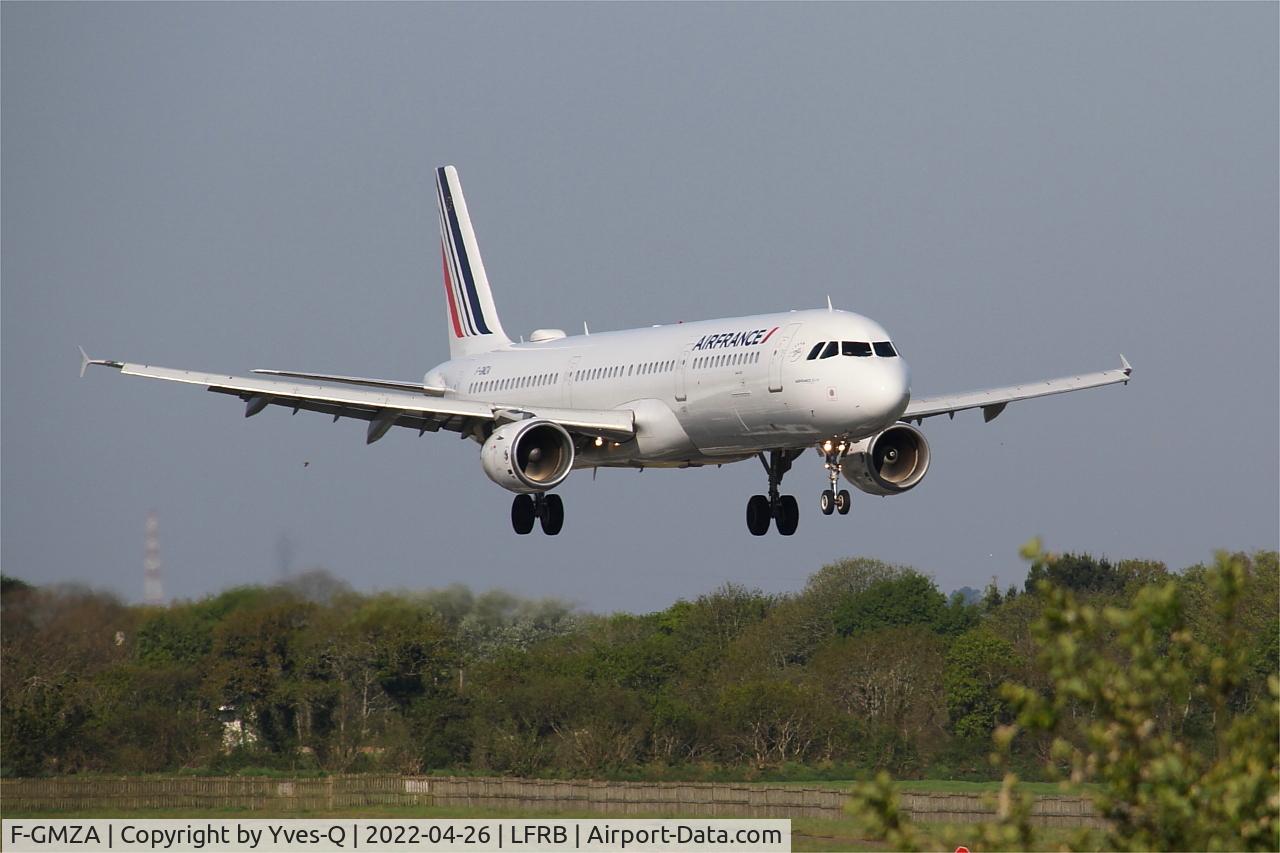 F-GMZA, 1994 Airbus A321-111 C/N 498, Airbus A321-111, On final rwy 07R, Brest-Bretagne Airport (LFRB-BES)