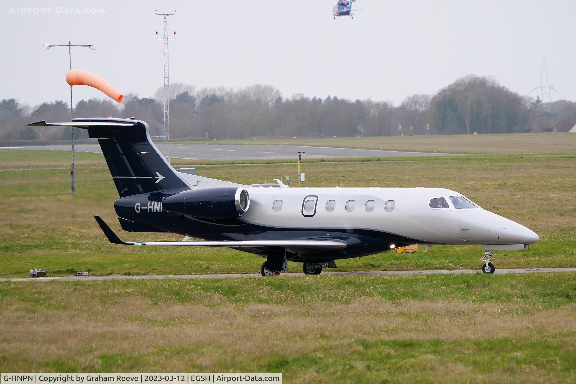 G-HNPN, 2015 Embraer EMB-505 Phenom 300 C/N 50500276, Departing from Norwich.
