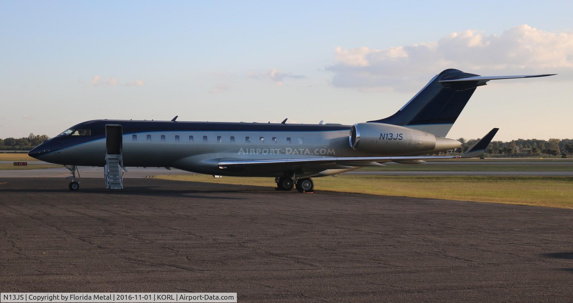 N13JS, 2006 Bombardier BD-700-1A11 Global Express C/N 9212, Global 5000 zx