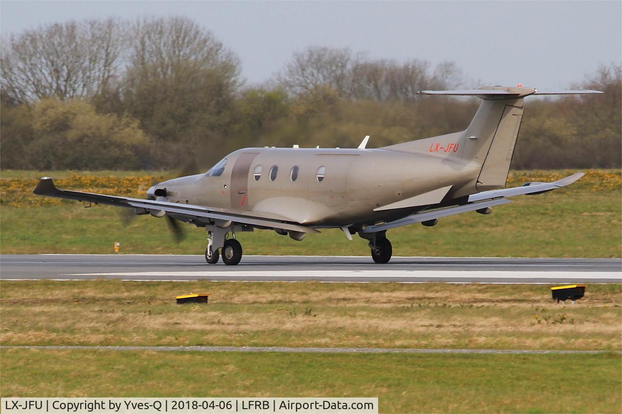 LX-JFU, 2012 Pilatus PC-12/47E C/N 1356, Pilatus PC-1247E, Take off run rwy 25L, Brest-Bretagne Airport (LFRB-BES)