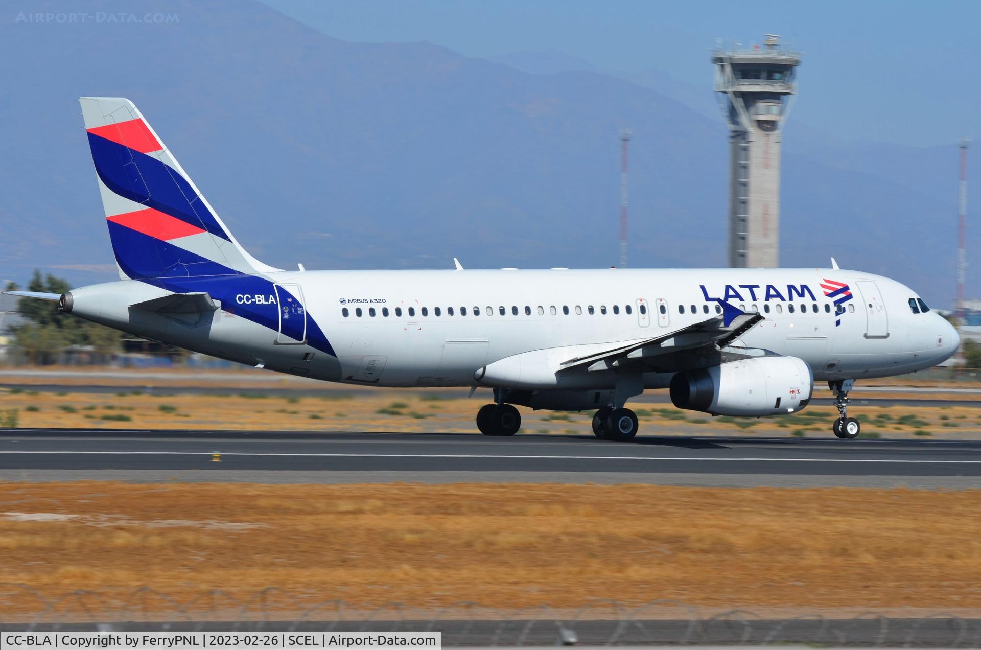 CC-BLA, 2000 Airbus A320-233 C/N 1304, Latam A320 departing
