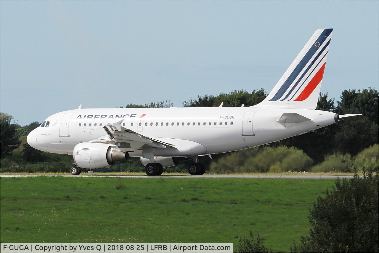 F-GUGA, 2002 Airbus A318-111 C/N 2035, Airbus A318-111, Take off run rwy 25L, Brest-Bretagne airport (LFRB-BES)