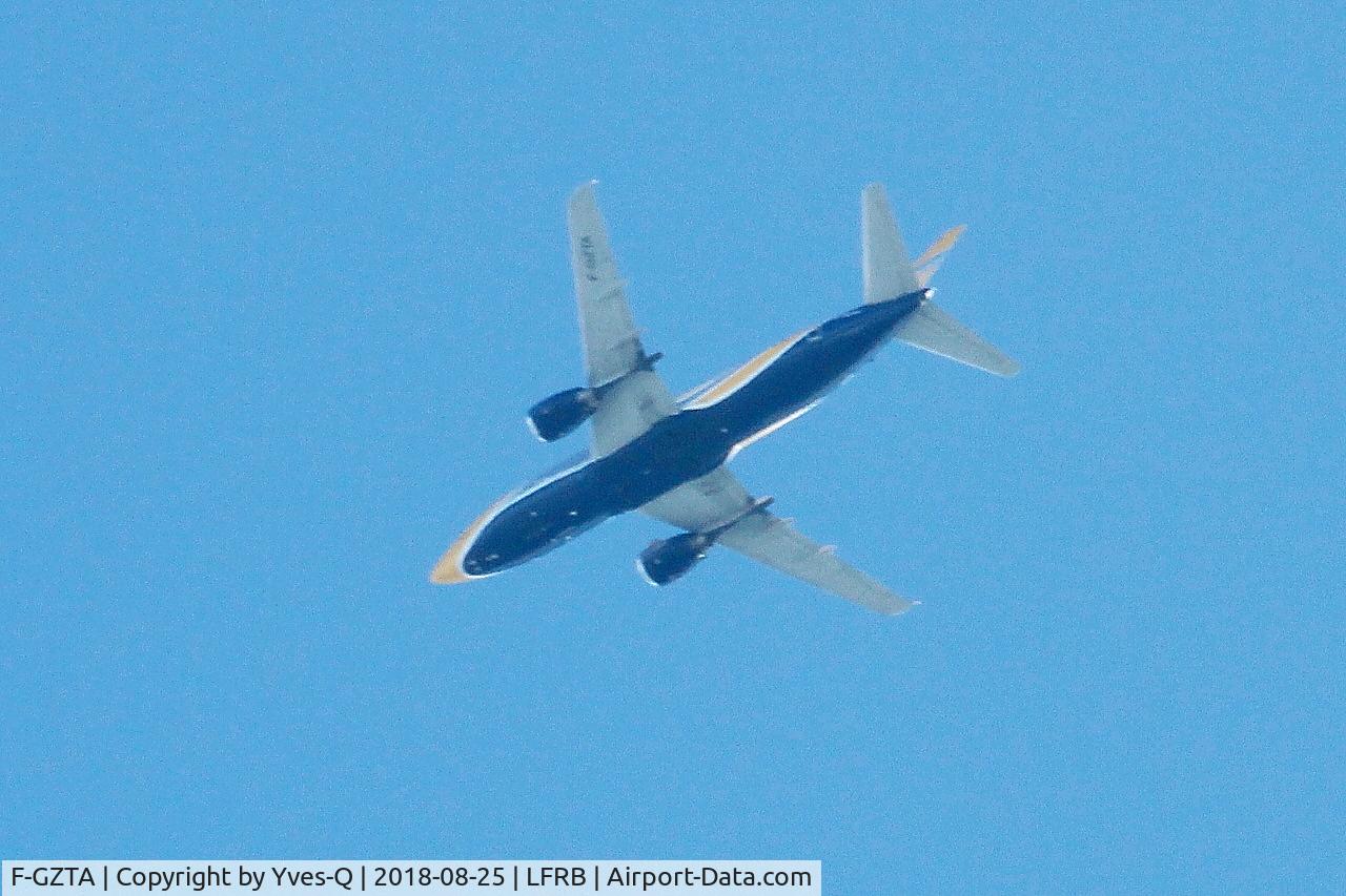 F-GZTA, 1998 Boeing 737-33V(QC) C/N 29333/3084, Boeing 737-33VQC, Flight over Brest-Bretagne airport (LFRB-BES)