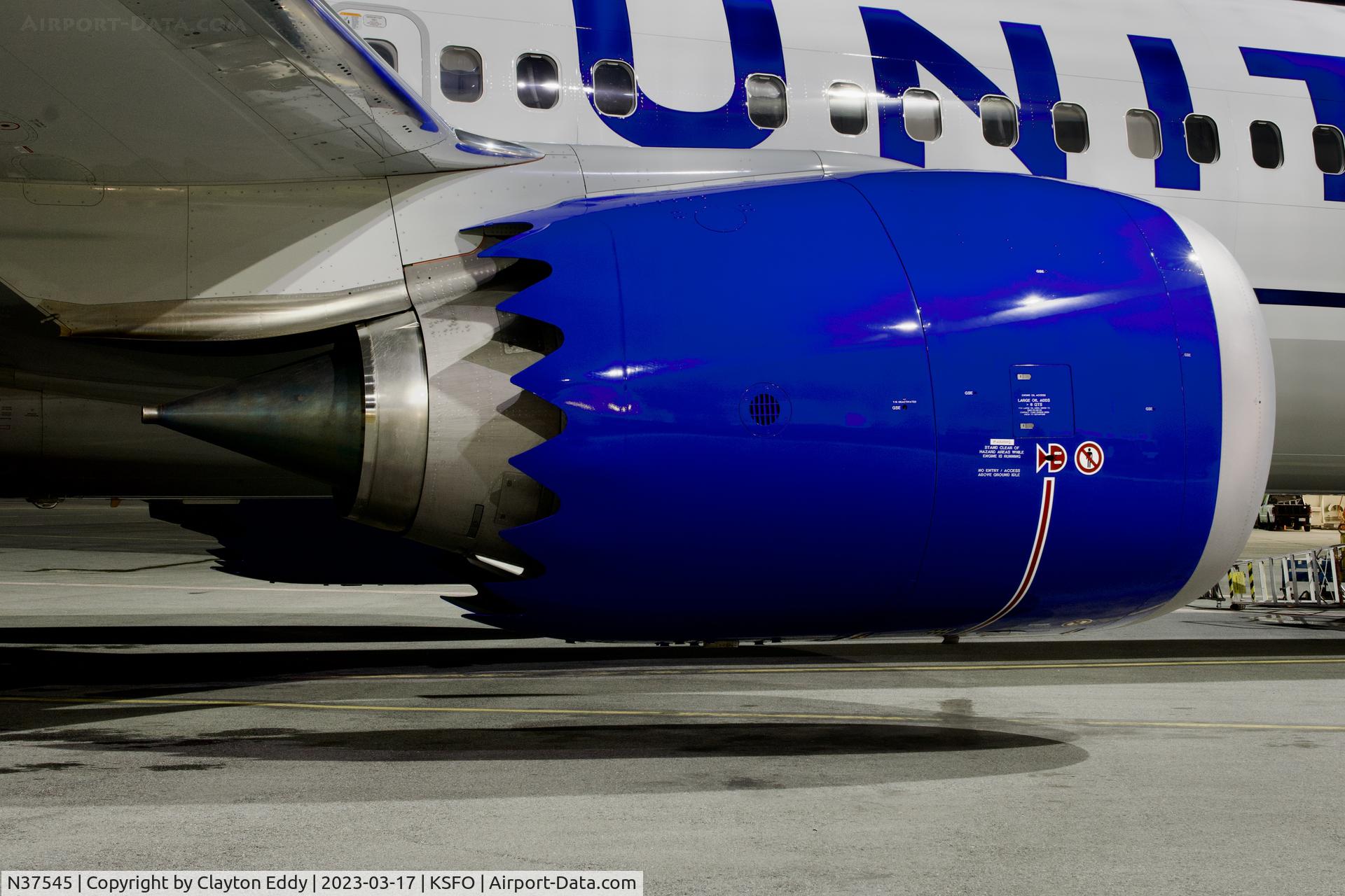 N37545, 2022 Boeing 737-9 MAX C/N 64472, CFMI LEAP-1B engine SFO 2022.