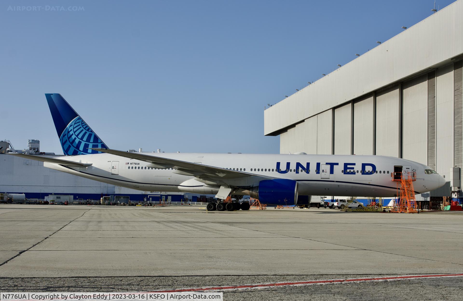 N776UA, 1996 Boeing 777-222 C/N 26937, SFO 2023.