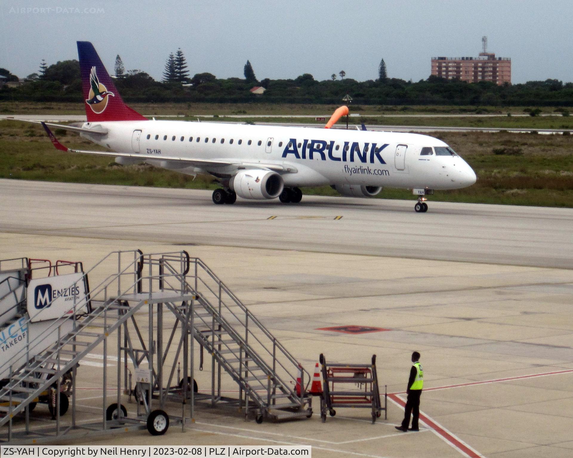 ZS-YAH, 2008 Embraer 190AR (ERJ-190-100IGW) C/N 19000220, seen arriving Port Elizabeth for flight to Johannesburg