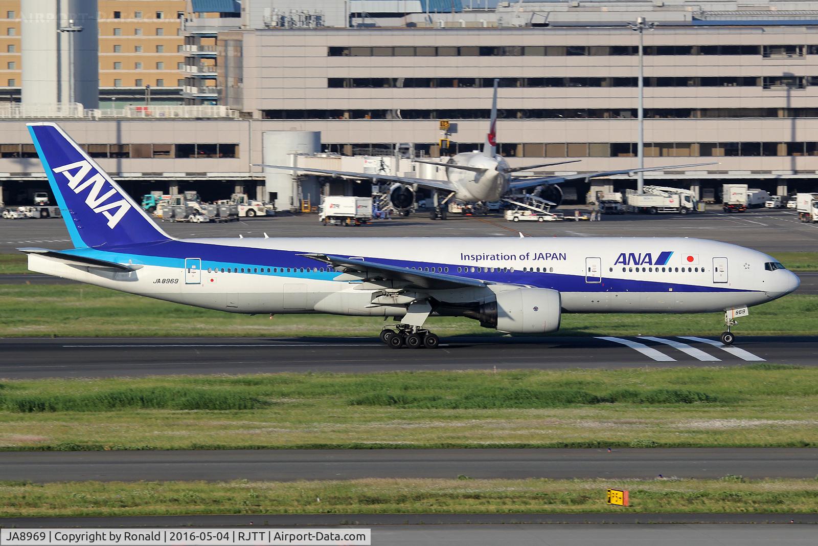 JA8969, 1996 Boeing 777-281 C/N 27032, at hnd