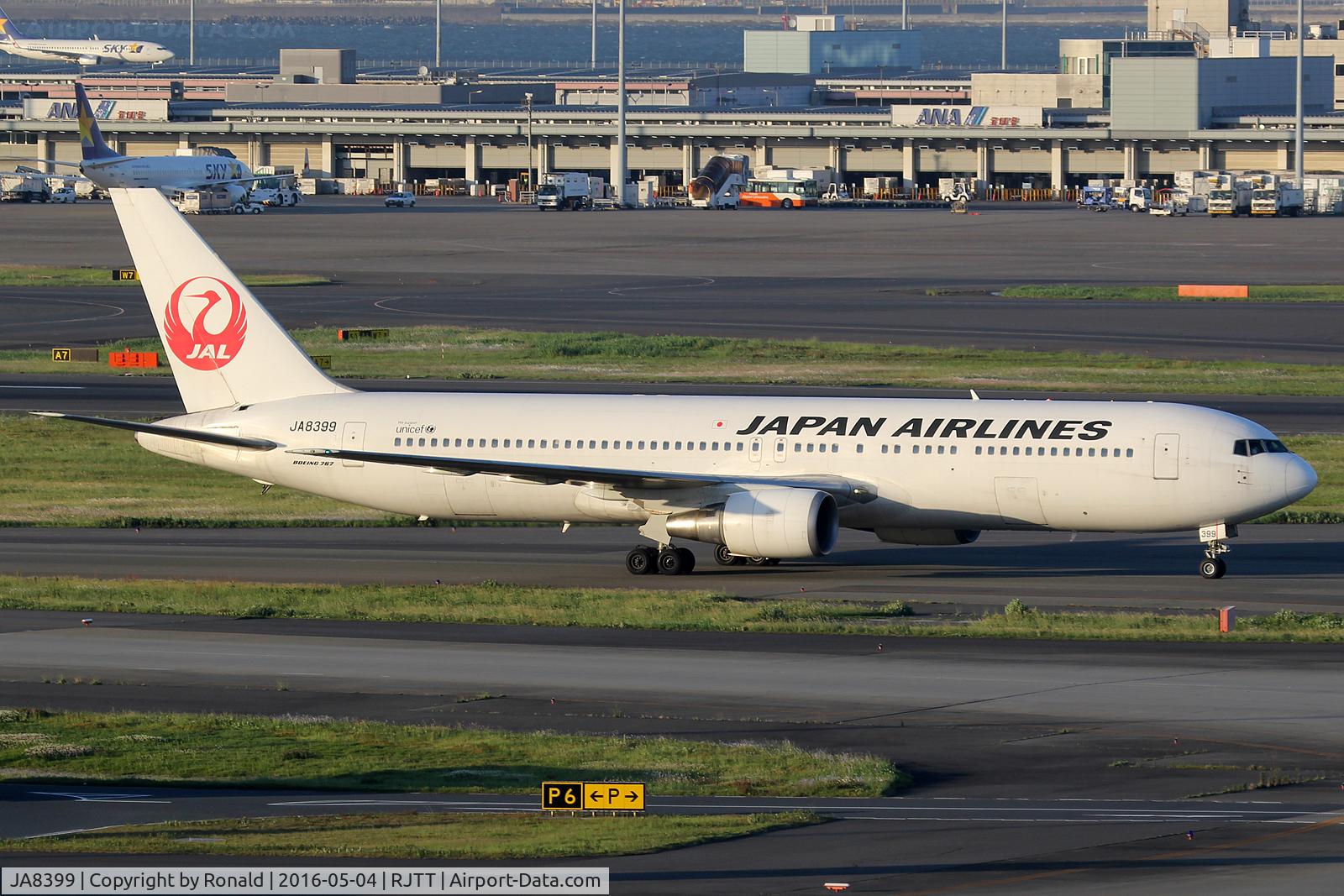 JA8399, 1994 Boeing 767-346 C/N 27313, at hnd