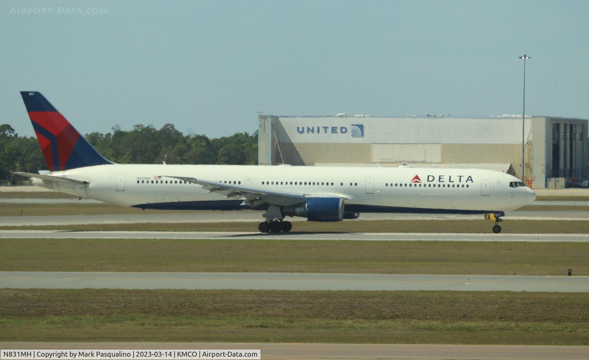 N831MH, 2000 Boeing 767-432/ER C/N 29702, Boeing 767-432/ER