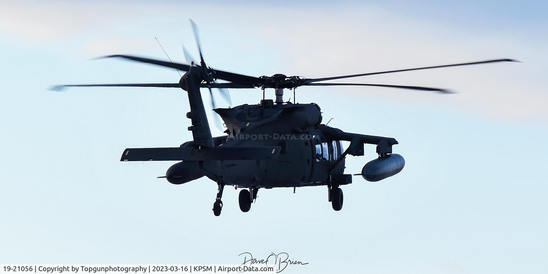 19-21056, 2020 Sikorsky UH-60M Black Hawk C/N 21506, GUARD21056 stops in for fuel & dinner