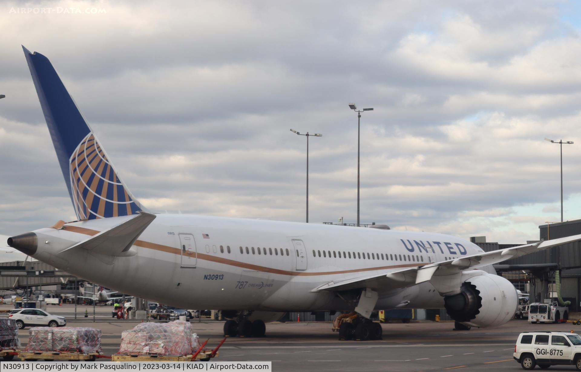 N30913, 2014 Boeing 787-8 Dreamliner C/N 35879, Boeing 787-8 Dreamliner