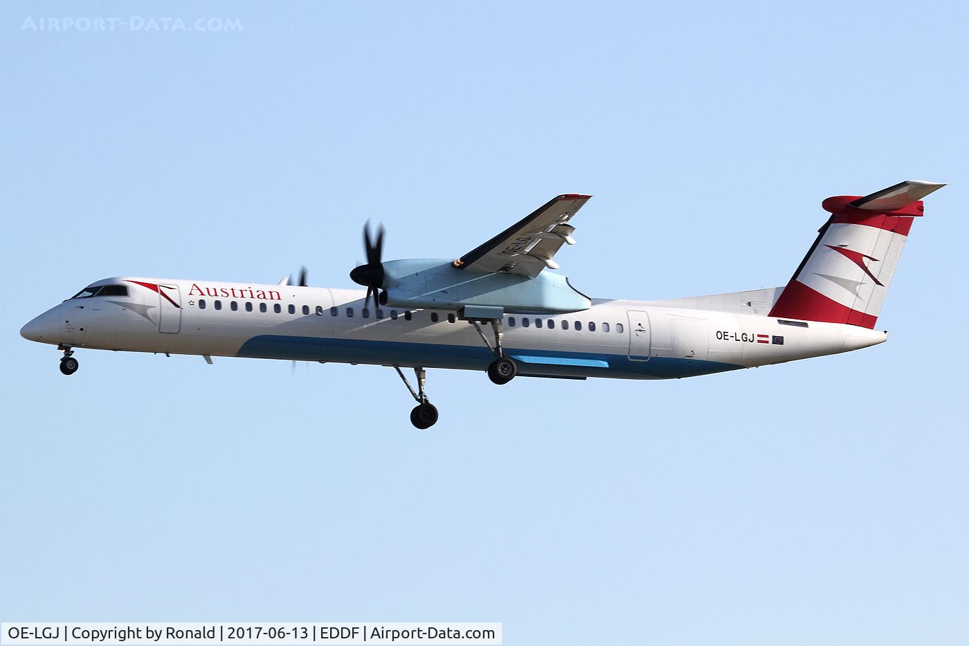 OE-LGJ, 2005 De Havilland Canada DHC-8-402Q Dash 8 C/N 4104, at fra