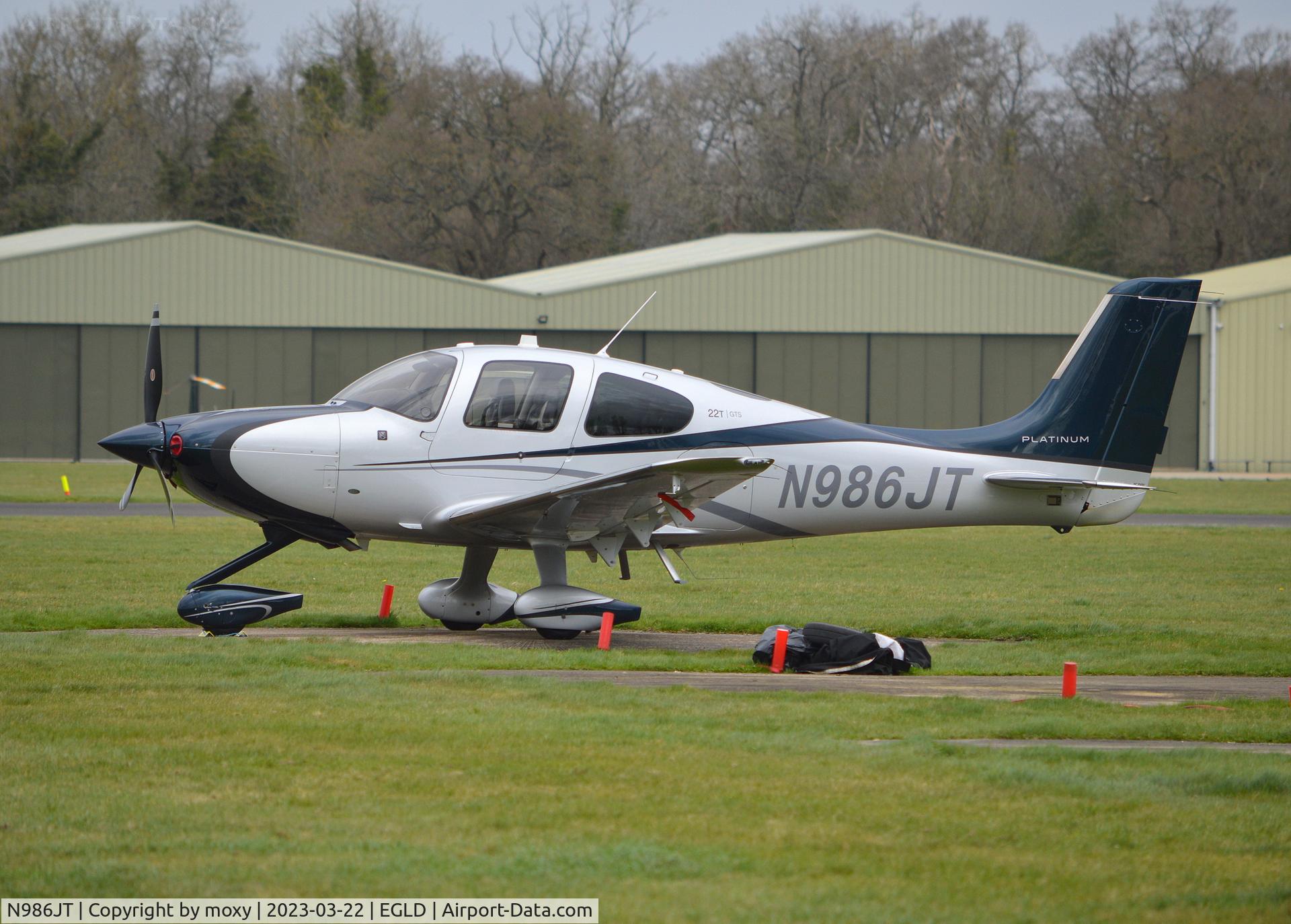 N986JT, 2014 Cirrus SR-22T GTS Platinum C/N 0937, Cirrus SR-22T GTS Platinum at Denham.