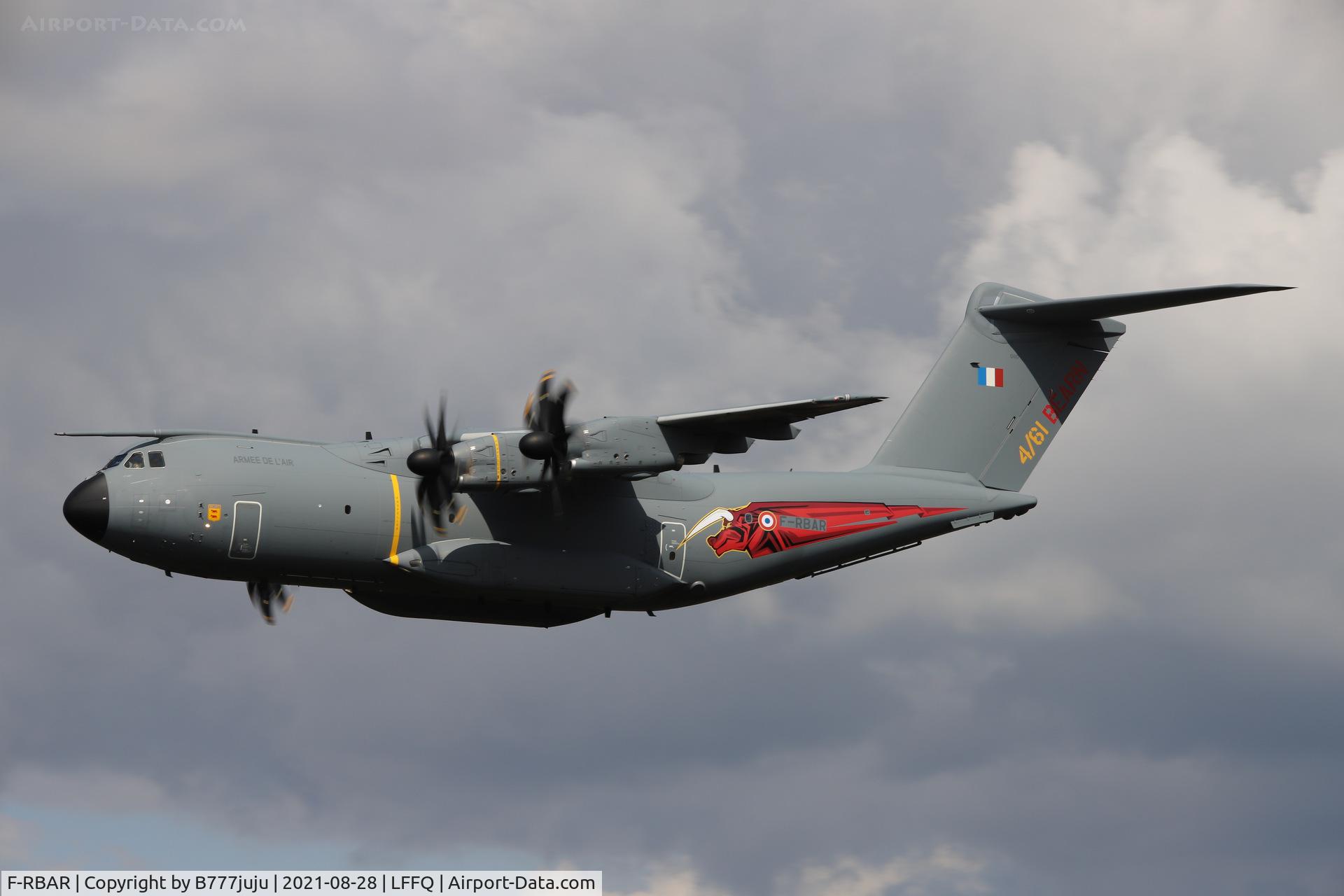 F-RBAR, 2020 Airbus A400M Atlas C/N 110, during Ferté Alais 2021