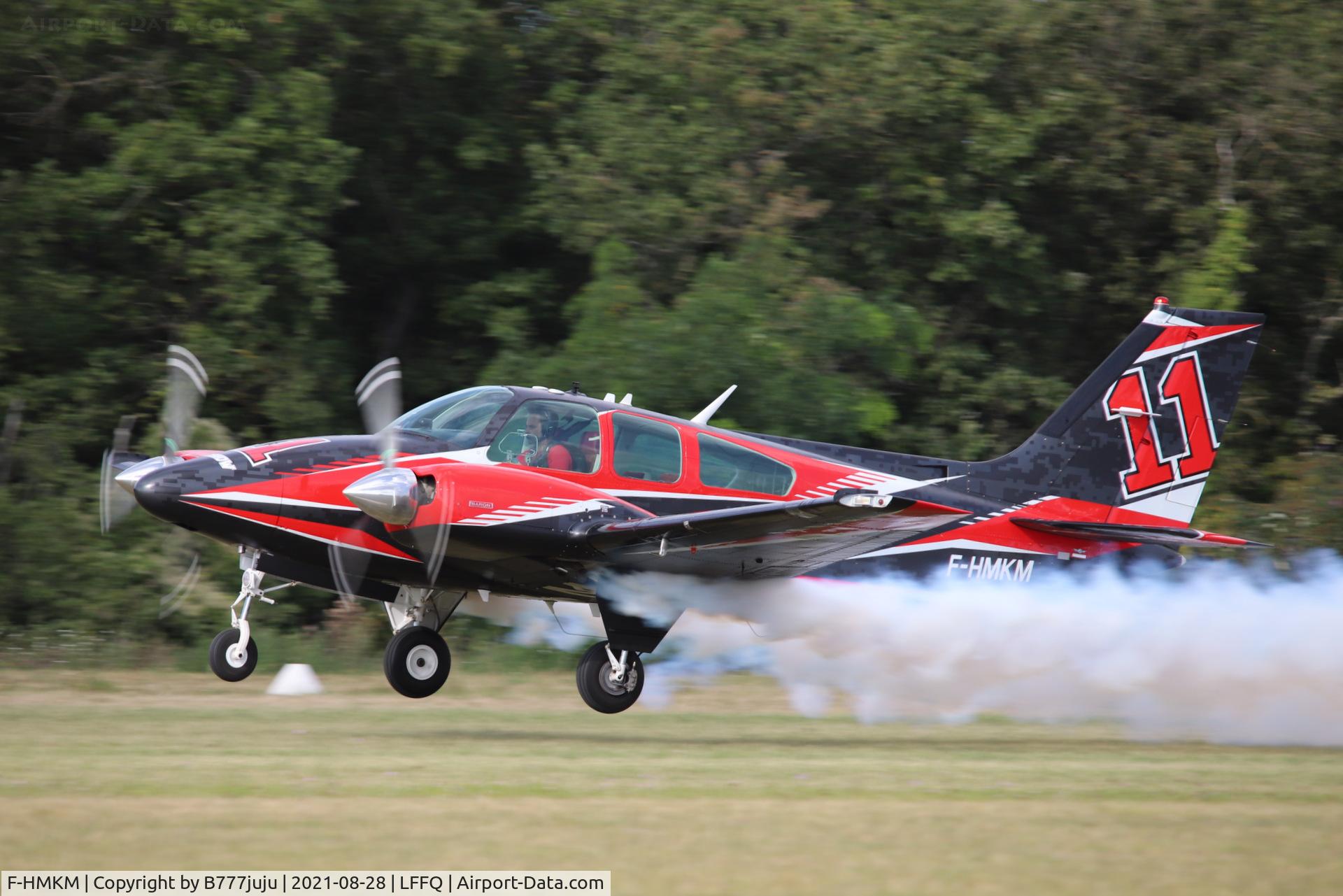 F-HMKM, 1973 Beech 95-B55 Baron Baron C/N TC-1616, during Ferté Alais 2021
