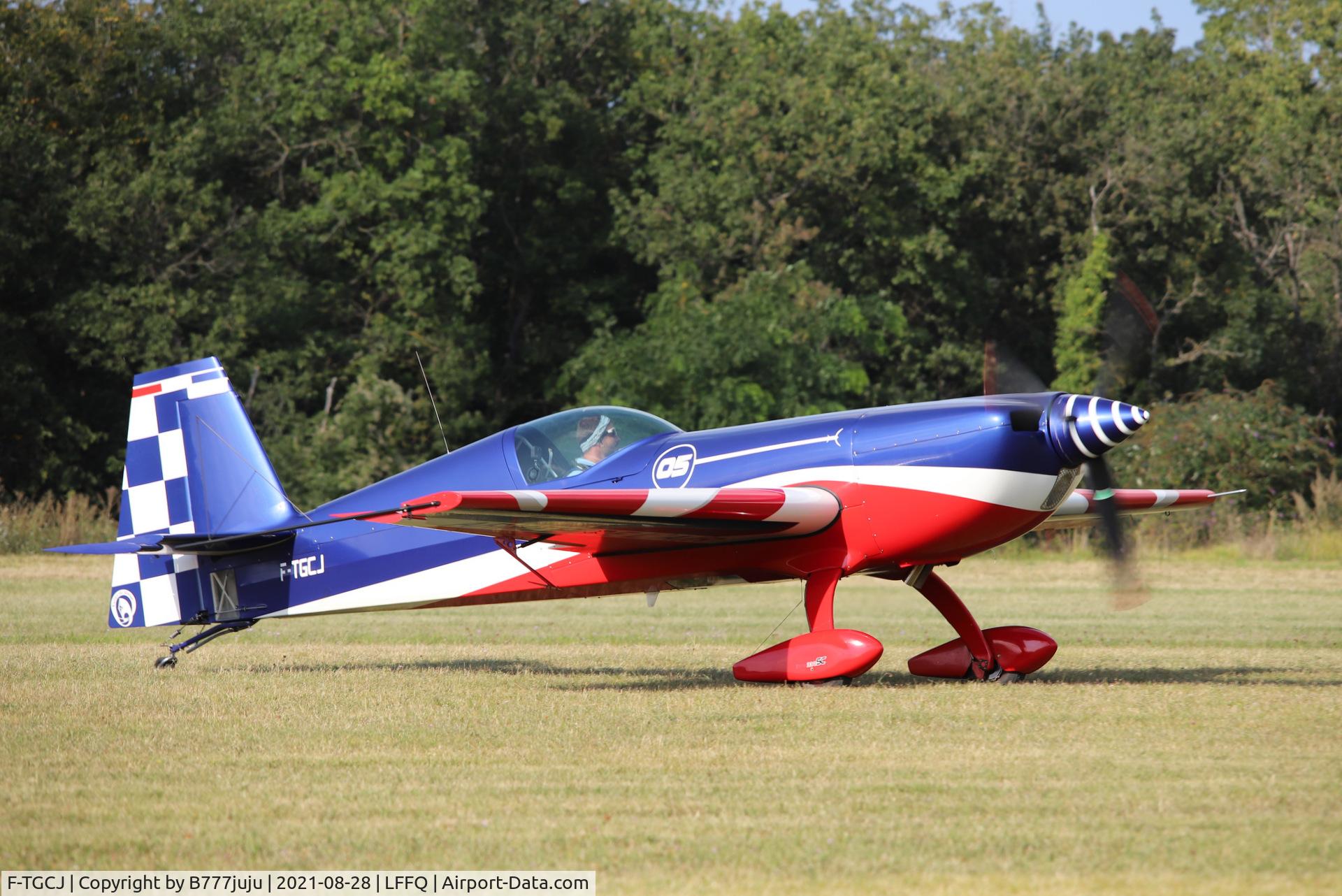 F-TGCJ, Extra EA-330SC C/N 05, during Ferté Alais 2021