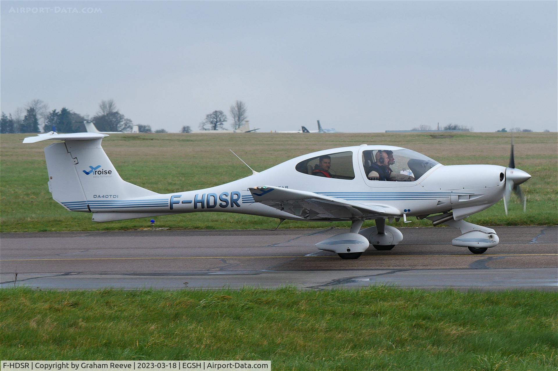 F-HDSR, Diamond DA-40D Diamond Star Diamond Star C/N D4.317, Departing from Norwich.