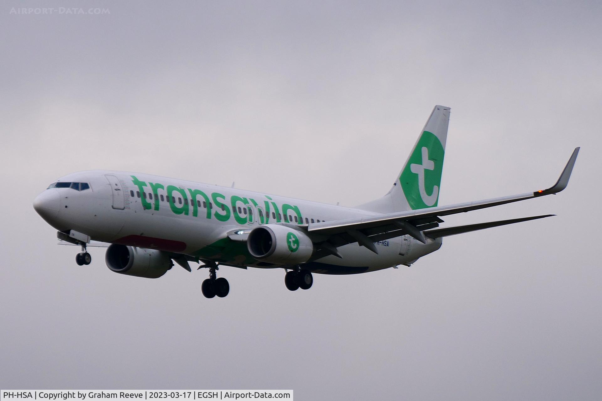 PH-HSA, 2009 Boeing 737-8K2 C/N 34171, Landing at Norwich.