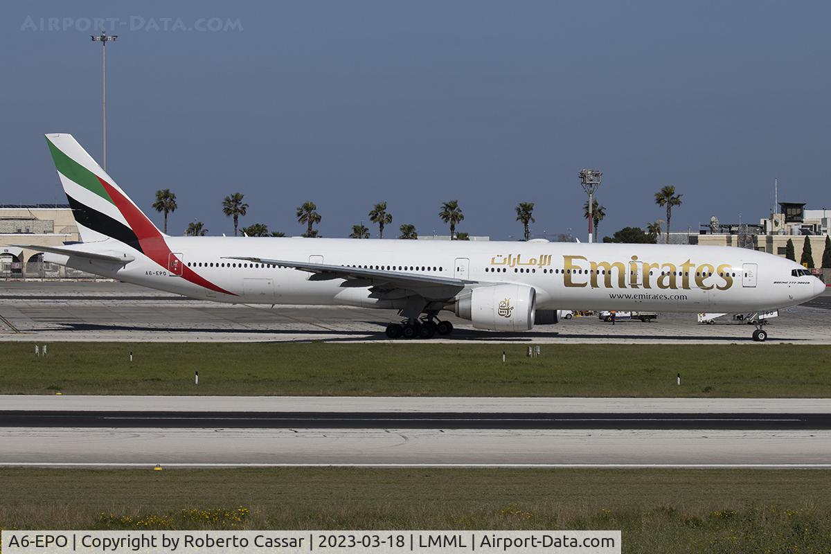 A6-EPO, 2016 Boeing 777-31HER C/N 42334, Park 9