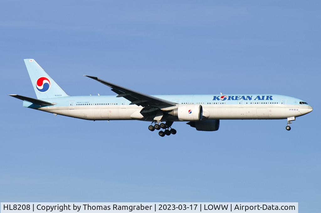 HL8208, 2010 Boeing 777-3B5/ER C/N 37645, Korean Air Boeing 777-3B5(ER)